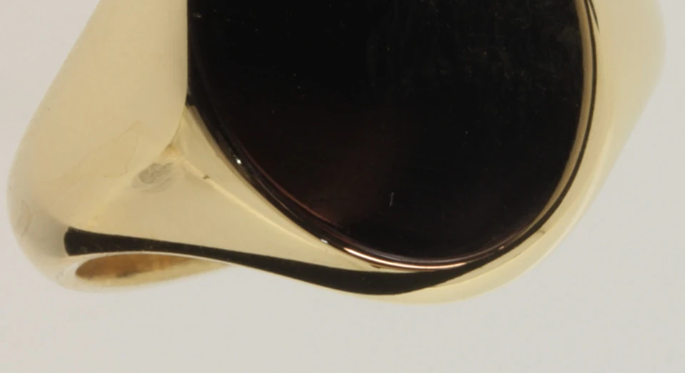 18ct Yellow Gold Signet Ring 17.3g