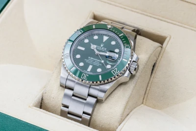 Rolex Submariner Date 40mm 'Hulk" Stainless Steel Oyster 116610LV 2017